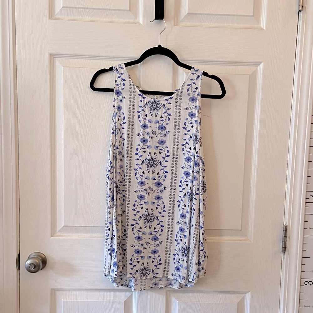 Old Navy sleeveless top